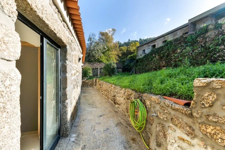 Moradia T2 para Venda em Moimenta Foto 28