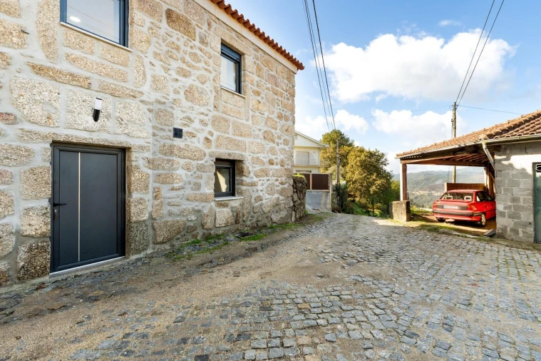 Moradia T2 para Venda em Moimenta Foto 7