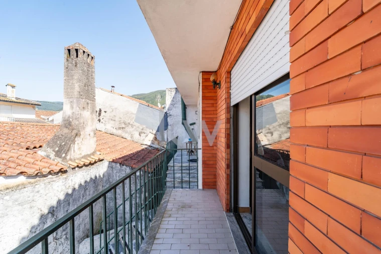 Moradia T4 para Venda em Vila Nova Foto 9