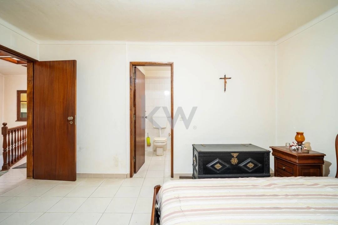 Moradia T4 para Venda em Vila Nova Foto 19