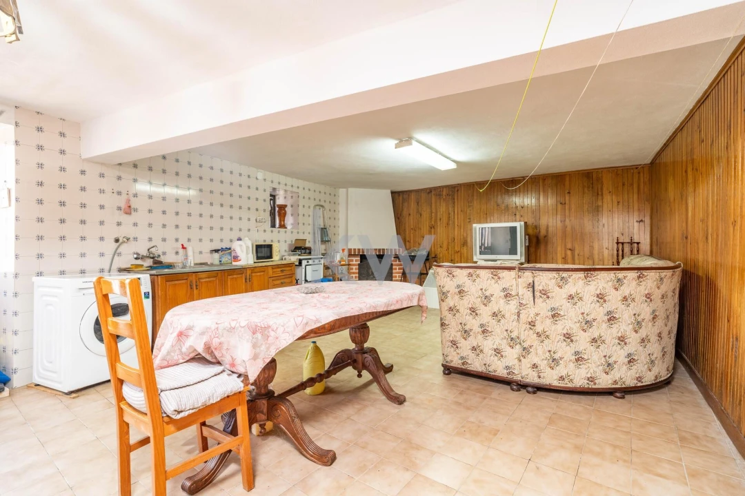 Moradia T4 para Venda em Vila Nova Foto 23