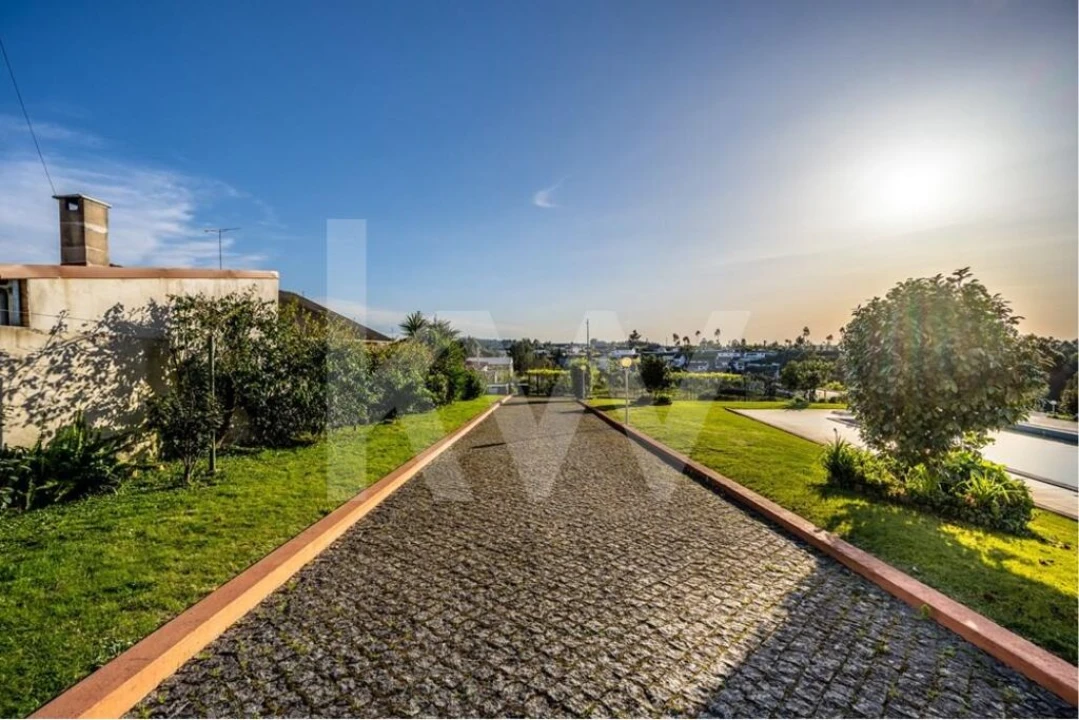 Moradia T6 para Venda em Nogueira do Cravo e Pindelo Foto 11