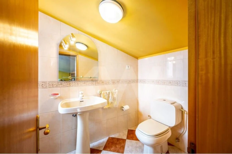 Moradia T6 para Venda em Nogueira do Cravo e Pindelo Foto 56