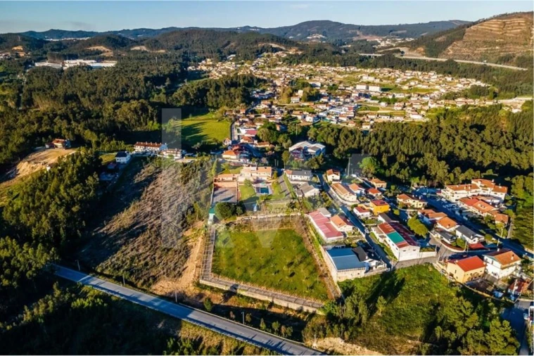 Moradia T6 para Venda em Nogueira do Cravo e Pindelo Foto 78