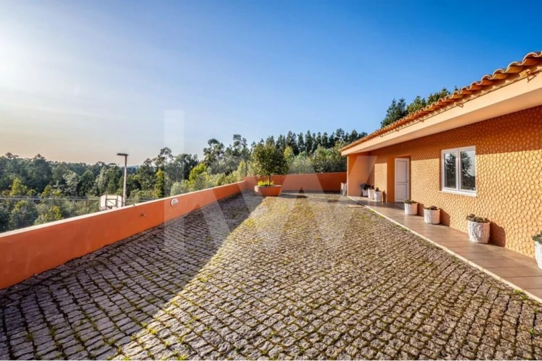 Moradia T6 para Venda em Nogueira do Cravo e Pindelo Foto 8