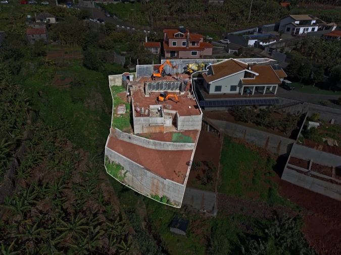 Moradia T3 para Venda em Arco da Calheta Foto 23