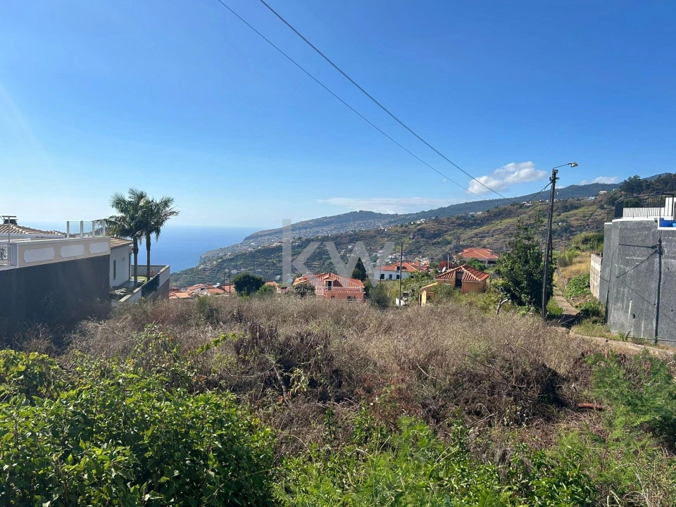 Terreno para Venda em Arco da Calheta Foto 6