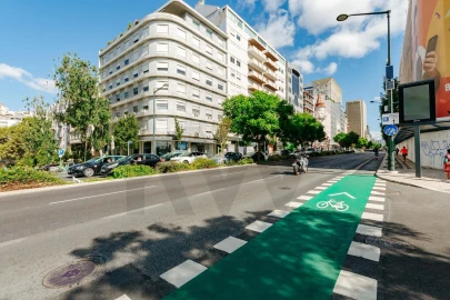 Apartamento T4 para Arrendamento em Avenidas Novas