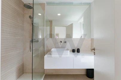 Apartamento T4 para Arrendamento em Avenidas Novas