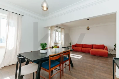 Apartamento T4 para Arrendamento em Avenidas Novas