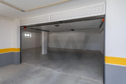 Apartamento T3 para Venda em Carcavelos e Parede
