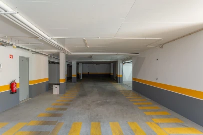Apartamento T3 para Venda em Carcavelos e Parede