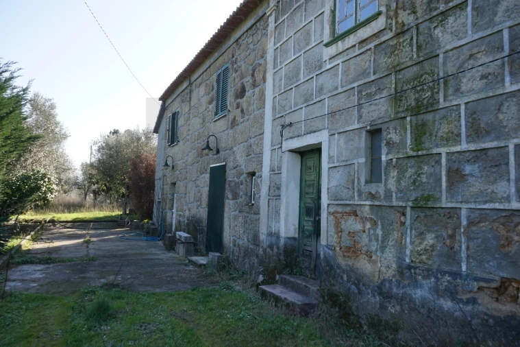 Quinta T2 para Venda em Vela Foto 1