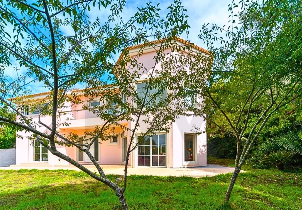 Moradia T4 para Venda em São João das Lampas e Terrugem Foto 1