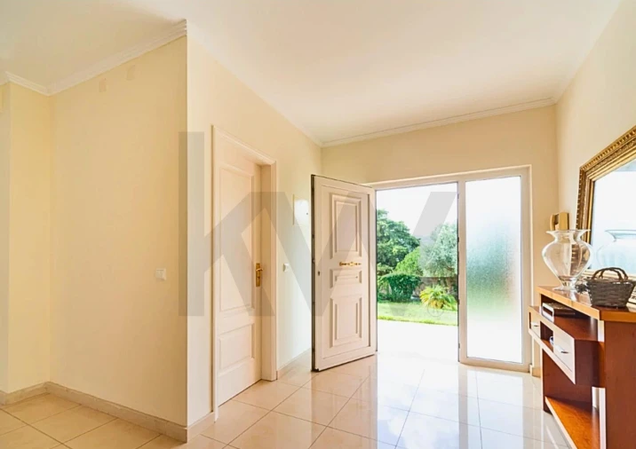 Moradia T4 para Venda em São João das Lampas e Terrugem Foto 4