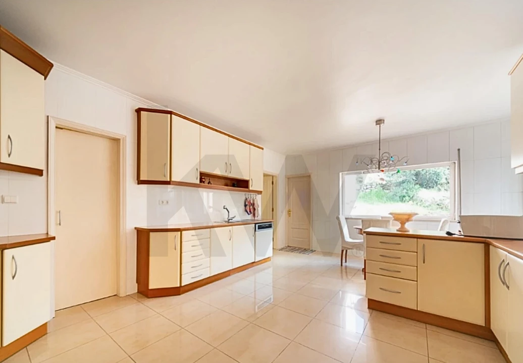 Moradia T4 para Venda em São João das Lampas e Terrugem Foto 13