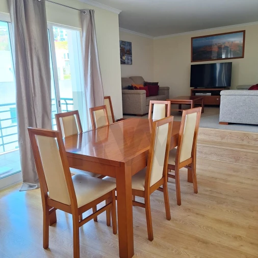 Apartamento T2 para Arrendamento em Caniço Foto 7