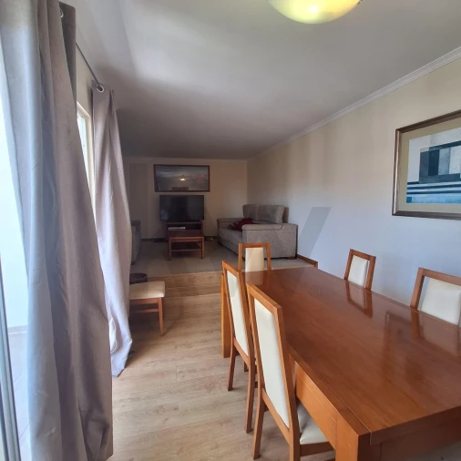 Apartamento T2 para Arrendamento em Caniço Foto 8