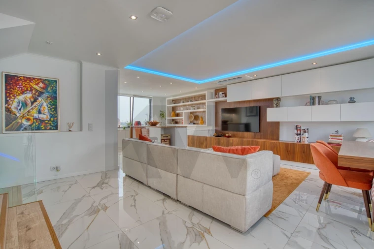 Moradia T3 para Venda em Queluz e Belas Foto 8