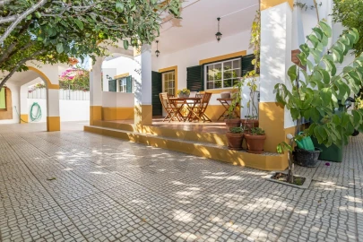 Moradia T4 para Venda em Fernao Ferro