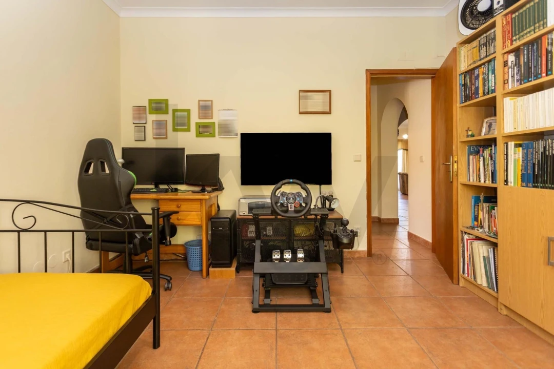 Moradia T4 para Venda em Fernao Ferro Foto 34