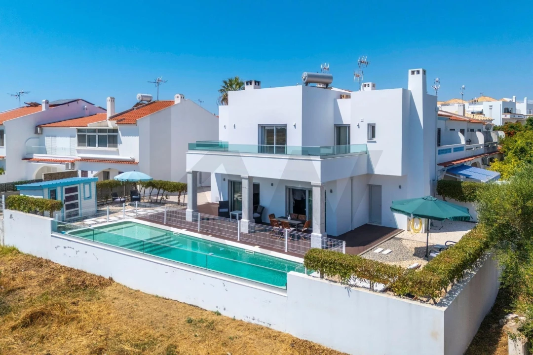 Moradia T4 para Venda em Altura Foto 5