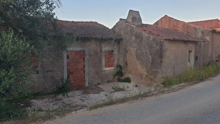 Moradia T3 para Venda em A dos Negros Foto 3