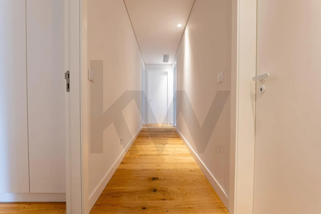 Apartamento T4 para Venda em Carcavelos e Parede Foto 36