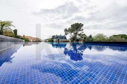 Apartamento T4 para Venda em Carcavelos e Parede
