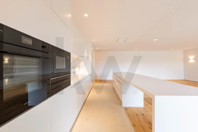 Apartamento T4 para Venda em Carcavelos e Parede
