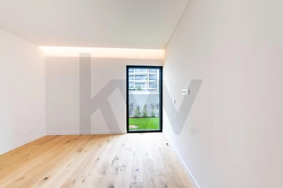 Apartamento T4 para Venda em Carcavelos e Parede