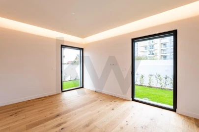 Apartamento T4 para Venda em Carcavelos e Parede
