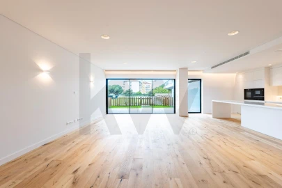 Apartamento T4 para Venda em Carcavelos e Parede