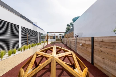 Apartamento T4 para Venda em Carcavelos e Parede