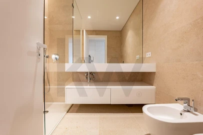Apartamento T4 para Venda em Carcavelos e Parede