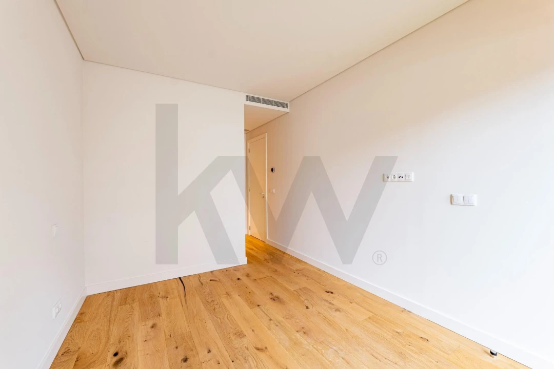 Apartamento T4 para Venda em Carcavelos e Parede Foto 22