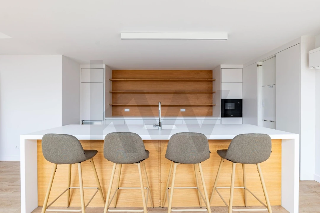 Apartamento T4 para Venda em Carcavelos e Parede Foto 45