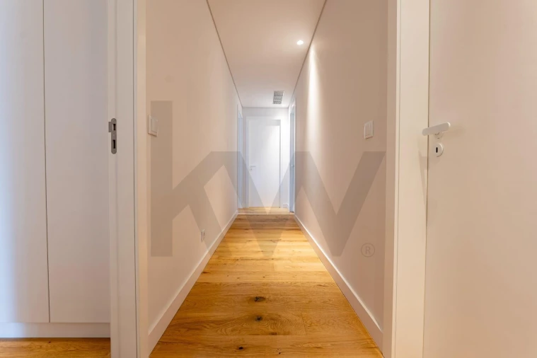 Apartamento T4 para Venda em Carcavelos e Parede Foto 36