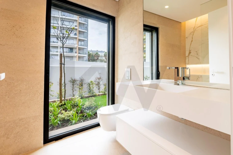 Apartamento T4 para Venda em Carcavelos e Parede Foto 27