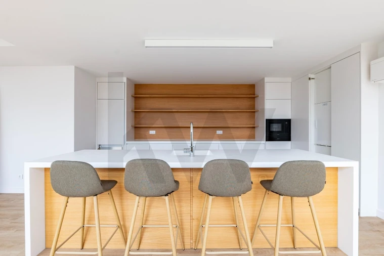 Apartamento T4 para Venda em Carcavelos e Parede Foto 42