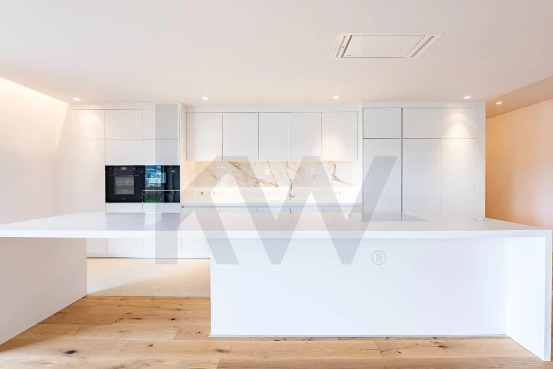 Apartamento T4 para Venda em Carcavelos e Parede Foto 8