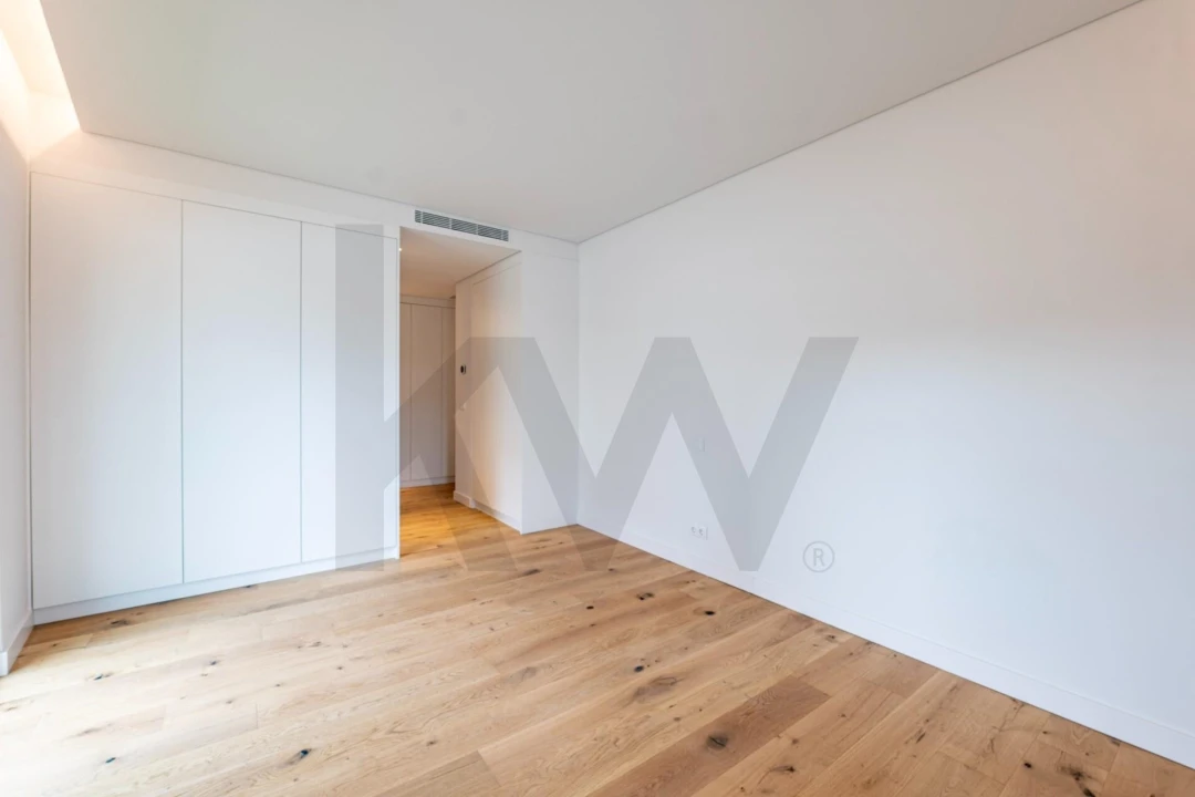 Apartamento T4 para Venda em Carcavelos e Parede Foto 32