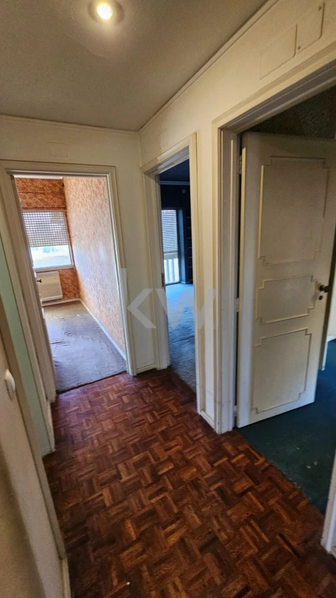 Apartamento T5 para Venda em Alvalade