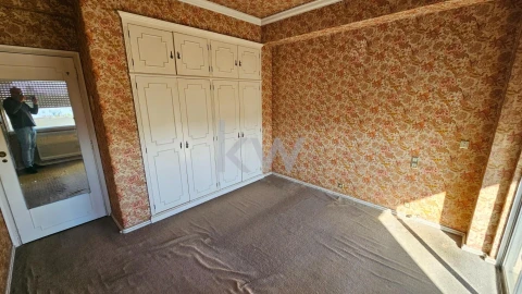 Apartamento T5 para Venda em Alvalade