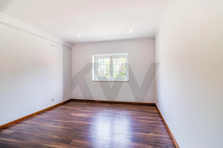 Moradia T4 para Venda em Santo Antão e São Julião do Tojal Foto 20