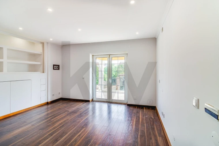 Moradia T4 para Venda em Santo Antão e São Julião do Tojal Foto 24