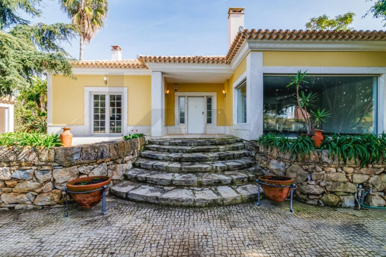 Moradia T4 para Venda em Santo Antão e São Julião do Tojal Foto 2