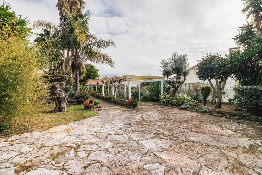 Moradia T4 para Venda em Santo Antão e São Julião do Tojal Foto 35