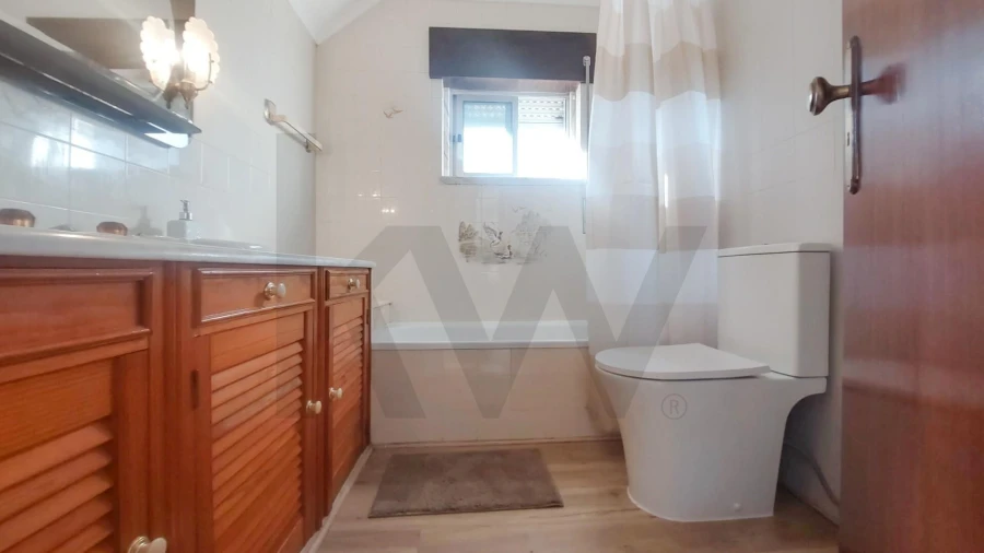 Moradia T2 para Arrendamento em Porto Salvo Foto 15