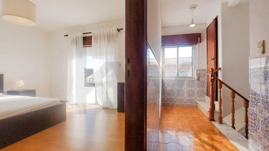 Moradia T2 para Arrendamento em Porto Salvo Foto 18